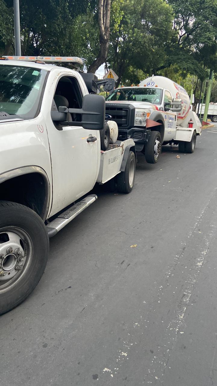 Grúa Tlatelolco en servicio